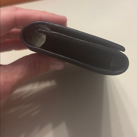 Gucci Men’s Black Leather Card Holder - Picture 6 of 8